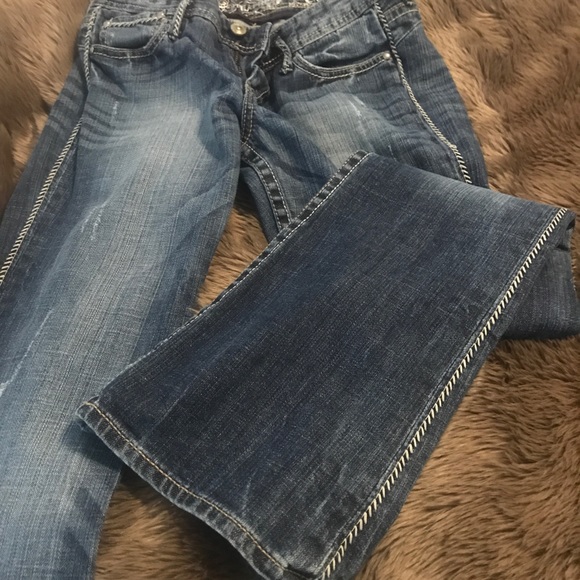 Size 8 Stella bootcut, regular fit, low rise - Picture 2 of 4